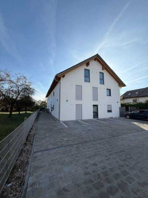 Top-Kapitalanlage: Vermietete 3-Zimmer-Wohnung mit Balkon zzgl. Stellplätzen!