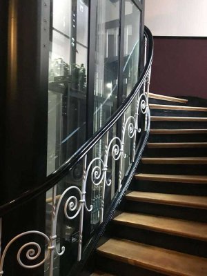 wunderschöne 2 Zi-Whg mit Blick ins Grüne in bester exklusiver Lage (Ffm-Westend)