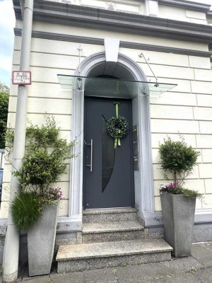 ++ GEPFLEGTES MEHRGENERATIONENHAUS ++