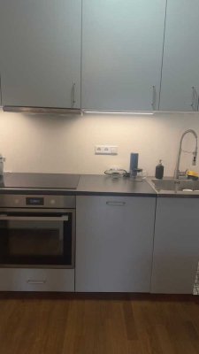 Alltagstaugliche 2-Zimmer-Wohnung mit offener Küche und Balkon in Berlin-Britz