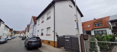Erstbezug nach Sanierung: schöne 3,5-Zimmer-Wohnung in 2 Familienhaus zur Miete in Viernheim