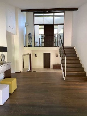 Einzigartiges Architektenhaus in den Bergen mit uvbb. 3.000qm Grundstück, Einliegerwhg., 500qm Wfl.