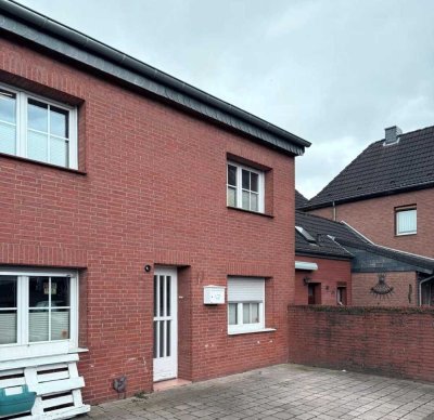 Charmantes Einfamilienhaus in Köln-Worringen mit Stellplatz
