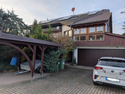 Schöne 2,5-Zimmer-Einliegerwohnung (inkl. Küche & Stellplatz)