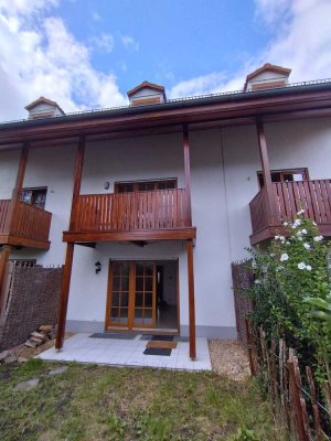 *** ab sofort + 4 Zimmer (RMH) + Tiefgaragenstellplatz + 2 Balkone + Gartenanteil + Terrasse ***