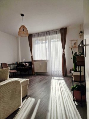 Helle 2,5-Zimmer-Wohnung mit Balkon in Köln-Gremberghoven