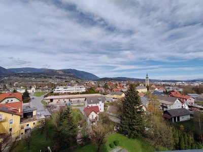 Einziehen und Wohlfühlen — 4 Zimmer mit Bergblick