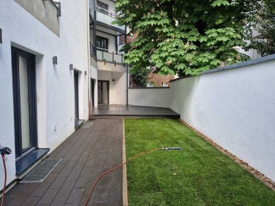 Exklusive, neuwertige 3 Zimmer-EG-Wohnung mit gehobener Innenausstattung in Düsseldorf