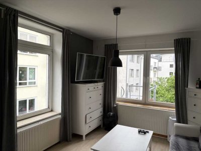 Gepflegte Wohnung mit zwei Zimmern und Einbauküche in Aachen