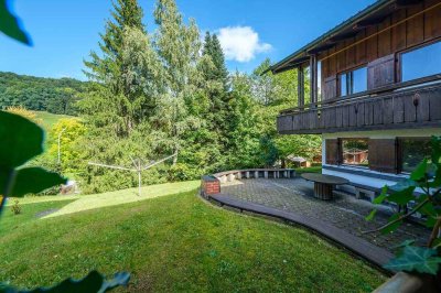 Einfamilienhaus mit Einliegerwohnung  und großem Garten