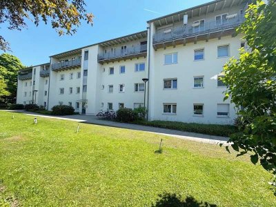 Hell, modern, einzigartig: 4 ZKB Wohnung mit 2 Balkonen in ruhiger Waldrandlage von Ottobrunn