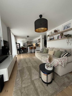 Gut geschnittene und helle 2-Zimmer Wohnung mit Balkon, Einbauküche und Fußbodenheizung