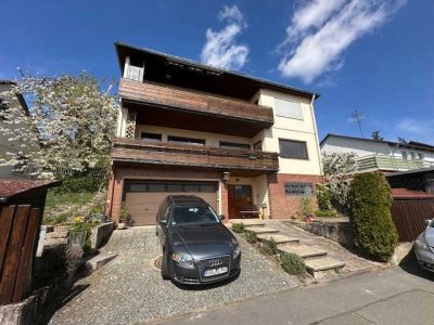 Helle & gepflegte 4 Zimmerwohnung mit Küche, Balkon, Terrasse in Bärstadt!