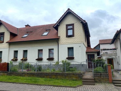 Charmante Doppelhaushälfte mit Garten und vielseitigen Gestaltungsmöglichkeiten