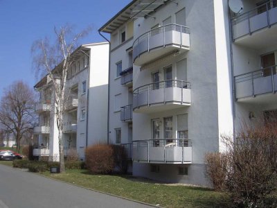 Exklusive, gepflegte 2-Zimmer "Single" Wohnung mit Balkon und Einbauküche in Ginsheim-Gustavsburg