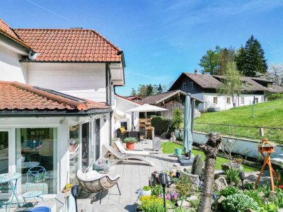 Liebevoll saniertes Familienidyll mit Gartenparadies