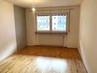 Barrierefrei ...
3- Zimmer- Wohnung mit Süd- Balkon und KFZ- Stellplatz