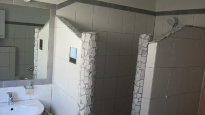 Gepflegte 3,5-Zimmer EG-Wohnung mit Traumbadezimmer und Einbauküche in Pleisweiler-Oberhofen