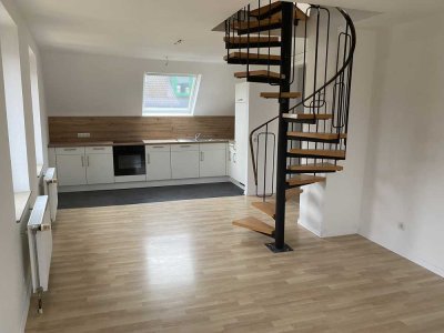 RENOVIERTE, GEMÜTLICHE MAISONETTEWOHNUNG IN ZENTRALER INNENSTADTLAGE!