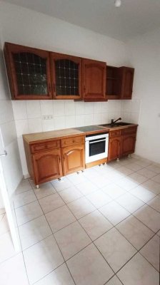 Praktische Erdgeschosswohnung mit EBK und Balkon