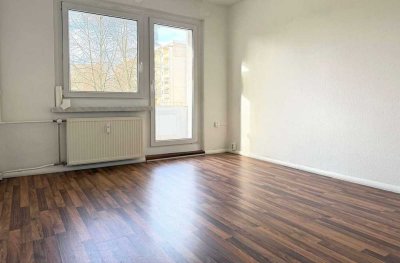 ** Achtung !! 2 Kaltmiete sparen - 3 Zimmer Wohnung im 5. OG mit Balkon **
