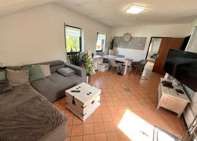 Gemütliche 2-Zimmer-Dachgeschosswohnung mit Balkon in ruhiger Sackgassenlage