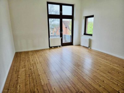 Neue 2-Raum-Wohnung mit gehobener Innenausstattung mit Balkon und Einbauküche in Wahlstedt
