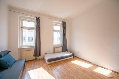 ++NEU++ sanierungsbedürftige 2-Zimmer Altbauwohnung mit Balkonoption