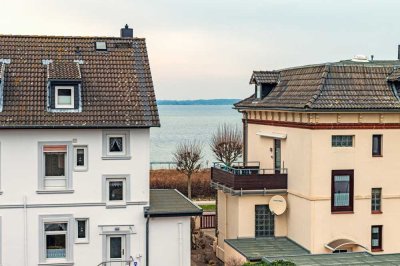 Lage Lage Laboe,  Mehrfamilienhaus nur ca. 60 m vom Strand entfernt.