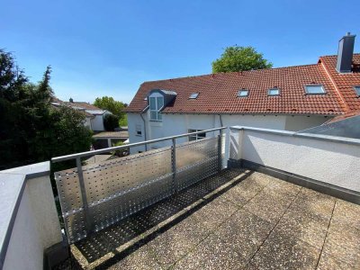 Große Dachterrasse mit Blick in den Sternenhimmel ***3 Zimmer Dachgeschosswohnung sofort verfügbar.