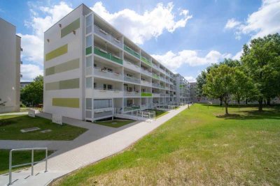 Ein großer Balkon lädt zum Verweilen ein!