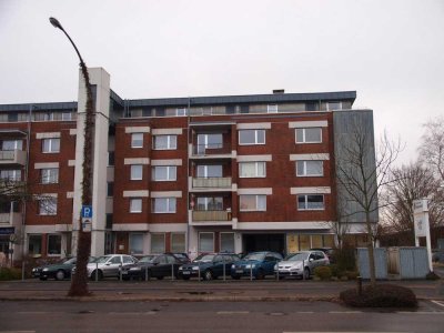 Komfortable Dreizimmerwohnung mit Balkon in Hürth-Hermülheim