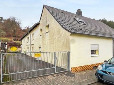 Doppelhaus mit viel Potenzial in Rodalben zu verkaufen