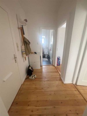 Altbauflair trifft Moderne – Geräumige 2-Zimmer-Wohnung mit Charme zum 01.11.2025