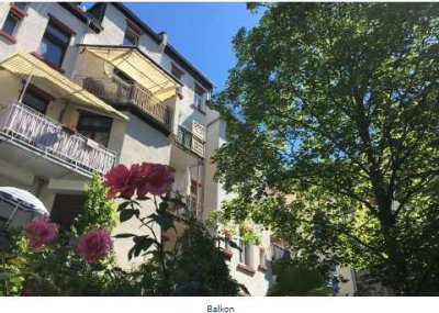 Stilvolle 2-Zimmer-Altbauwohnung mit Balkon