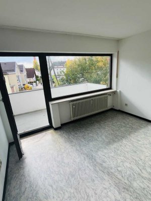 Helle 1-Zimmer Wohnung mit Balkon in München-Solln
