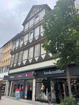 Helle 5-Zimmer Innenstadtwohnung im Fachwerkstil mit Parkplatz und großem Abstellbereich
