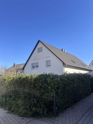Gepflegtes Reihenhaus mit 5 Zimmern in Fürth (Sack/Braunsbach/Bislohe/Steinach)