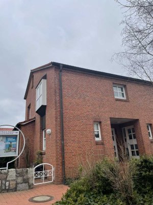 große Erdgeschosswohnung mit Garten im Grünen in zentraler Lage