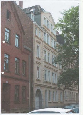 Wer hat Interesse an zwei nebeneinander liegenden Wohnungen in der 4. Etage + DG