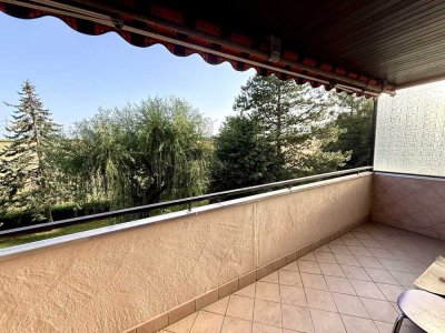 Gepflegte 3,5-Zimmer-Wohnung mit Aufzug, Balkon & Einzelgarage