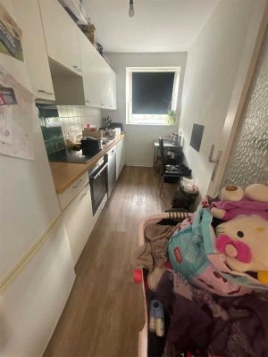 Sanierte 2,5-Zimmer-Wohnung mit Terrasse in Neumünster