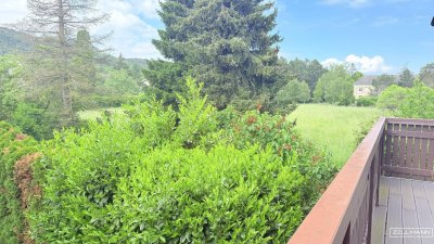 Hausgefühl auf zwei Ebenen – großzügige Gartenresidenz mit flexiblem Wohn- und Arbeitsbereich, XXL-Garage &amp; neuer Luftwärmepumpe | ZELLMANN IMMOBILIEN