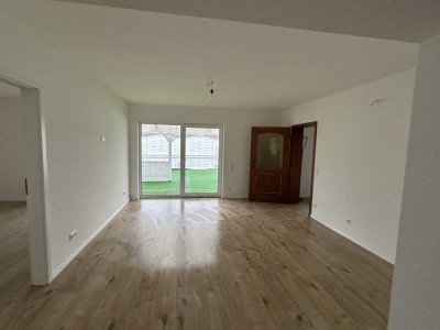Erstbezug nach Sanierung: freundliche 4-Zimmer-Wohnung mit Einbauküche und Balkon in Walldorf