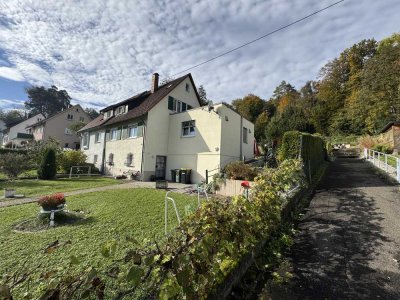 Charmante Doppelhaushälfte mit großem Garten in begehrter Lage