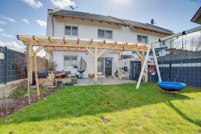 Moderne Doppelhaushälfte mitten im Grünen - Inklusive Salzwasserpool