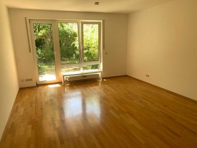 Exklusive  Erdgeschoss Wohnung mit 2 Terrassen.