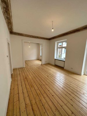 Sanierte Altbauwohnung, 5 Zimmer, Balkon, Elberfeld, Nützenbergerstr