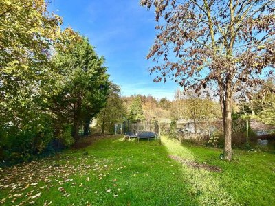 Sanieretes Einfamilienhaus mit großzügigem Garten und Scheune