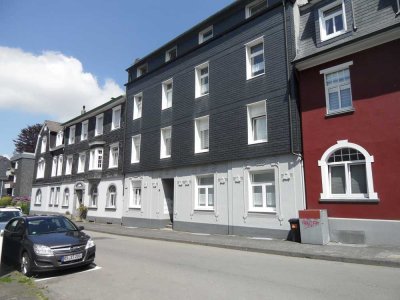 Gepflegte 2-Raum-Wohnung mit Balkon, zentrumsnah in RS-Lennep